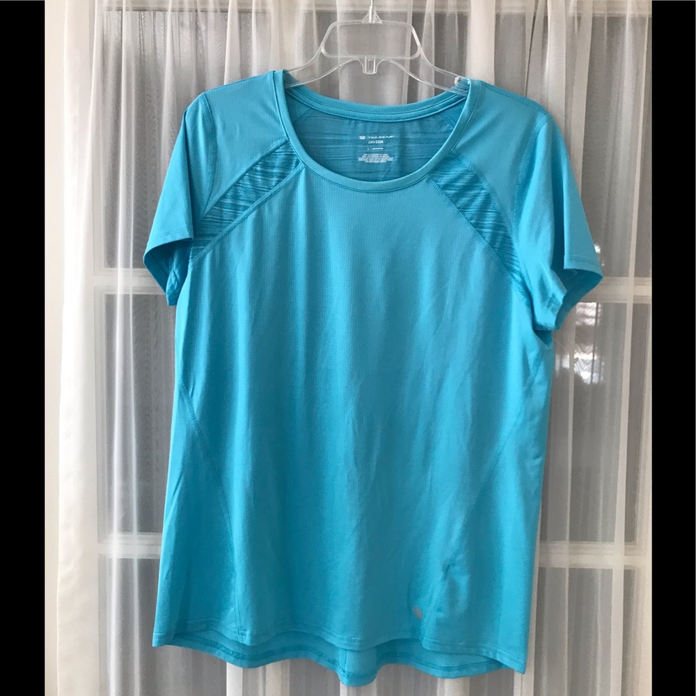 NWT TEK GEAR SWEAT WICKING TOP